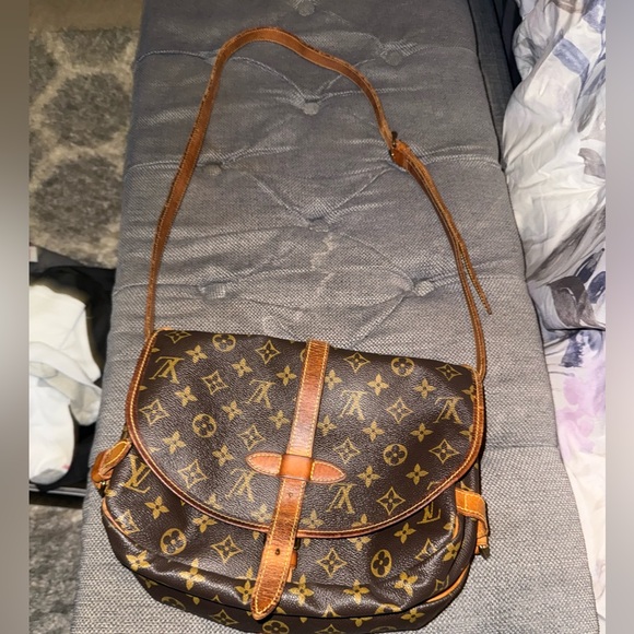 vintage Louis Vuitton SAUMUR 30 MONOGRAM - Picture 15 of 16